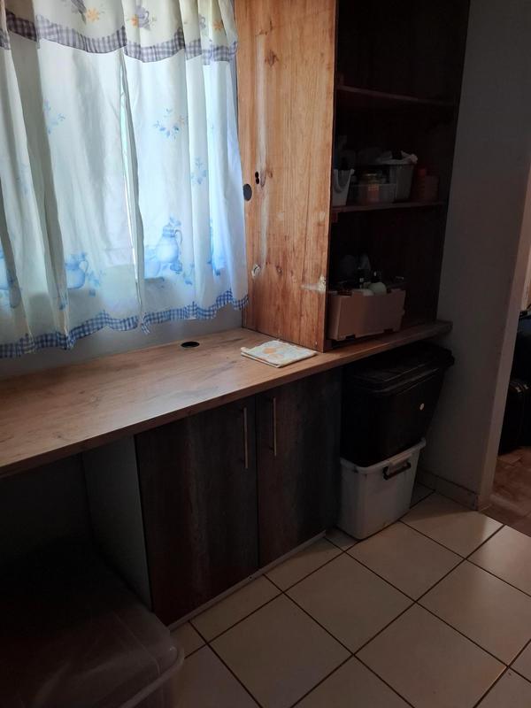 To Let 1 Bedroom Property for Rent in Goodwood Central Western Cape